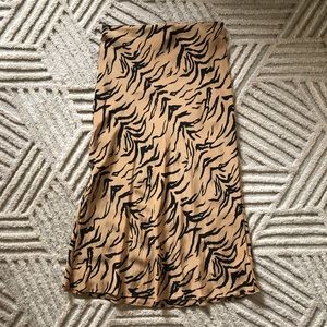 Madewell Silk Slip Skirt Tiger Pattern size 2 Excellent condition
